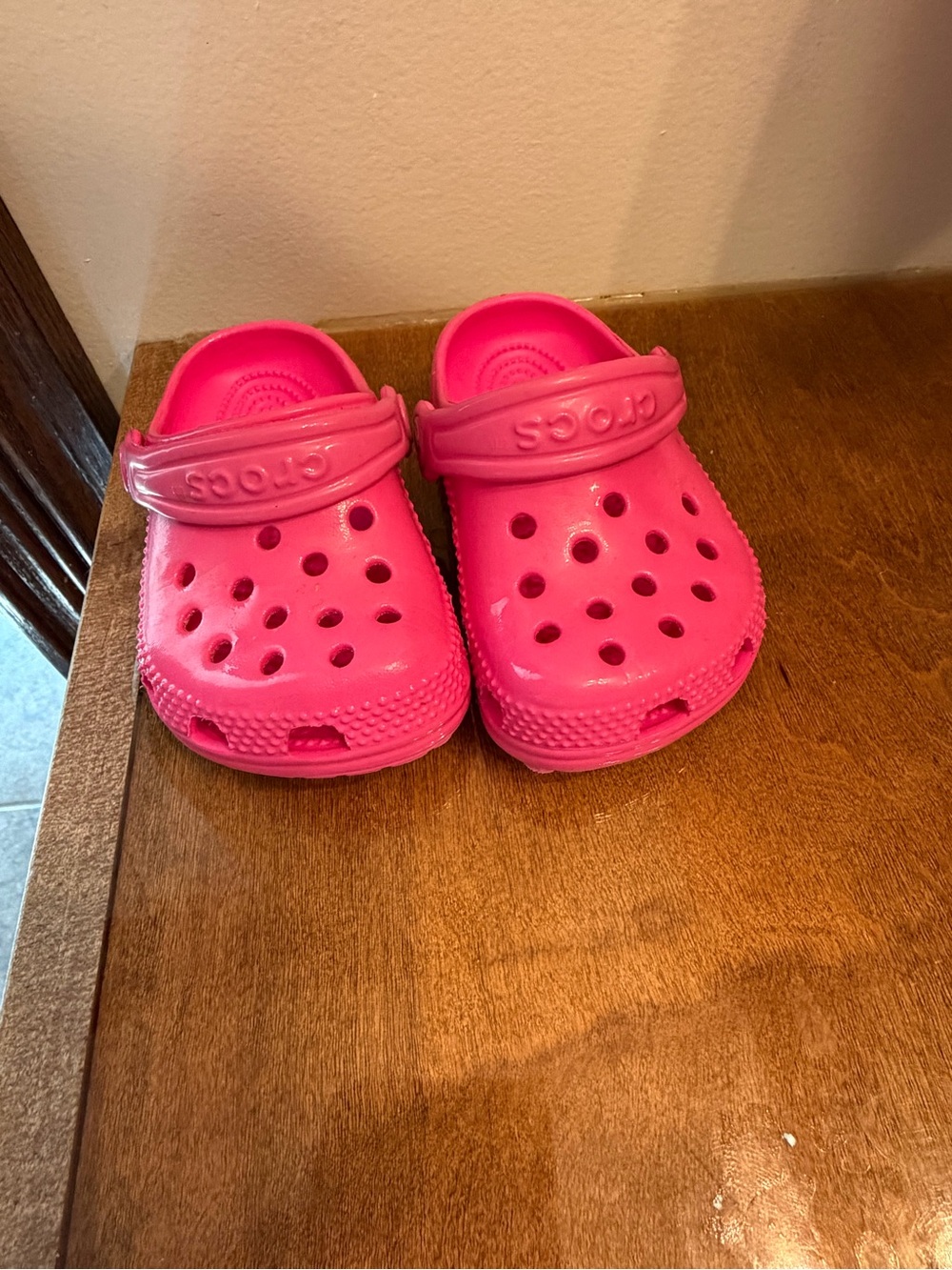 CROCS Kids Classic Clog - Hot Pink